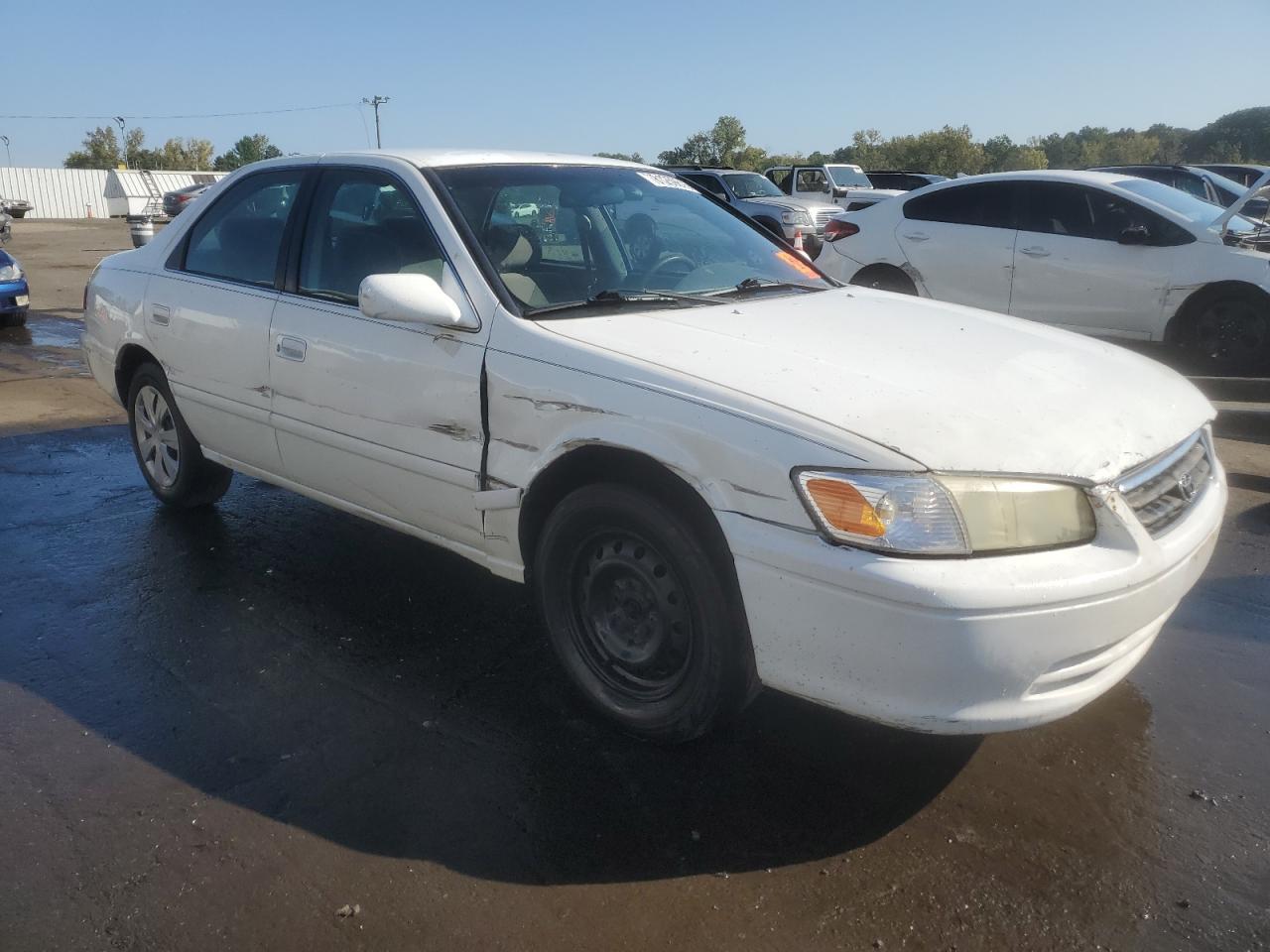 2001 Toyota Camry Le - Фото 4