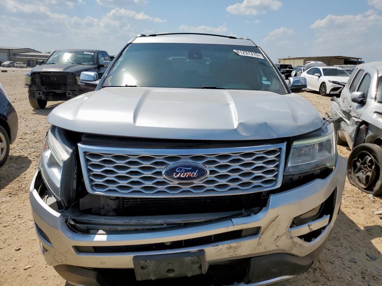 2017 Ford Explorer Platinum - Фото 5