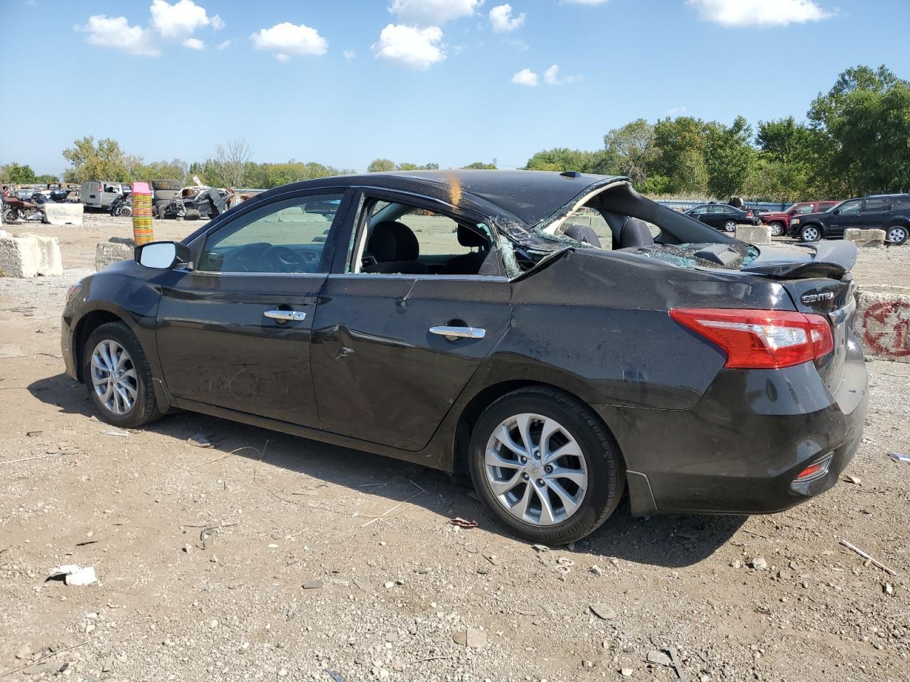 2018 Nissan Sentra S - Фото 2