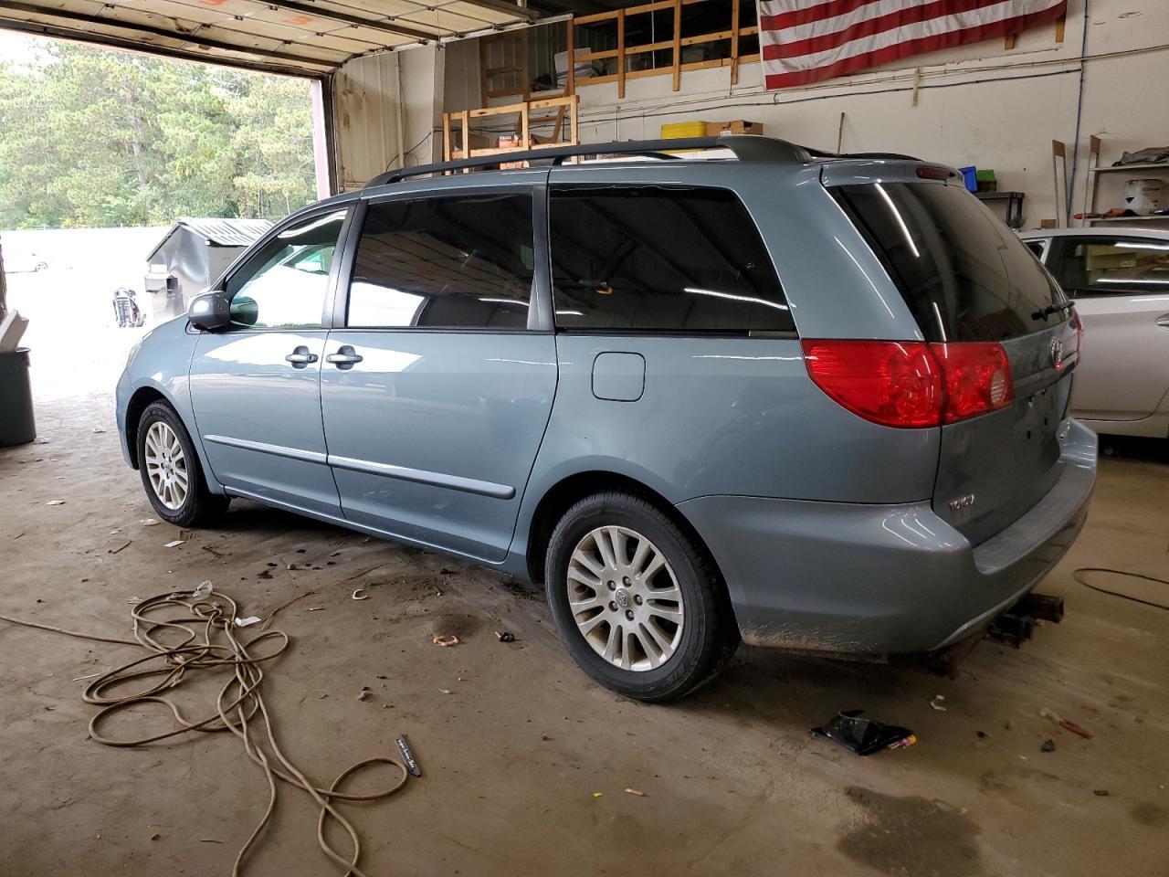 2008 Toyota Sienna Xle - Image 2