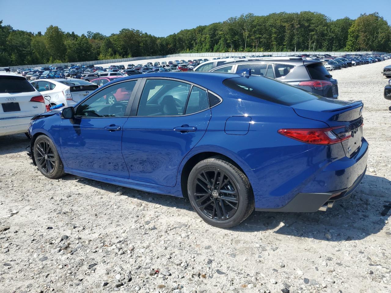 2025 Toyota Camry Xse - Фото 2