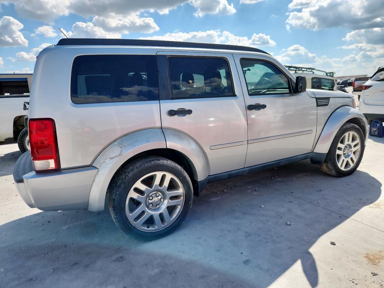 2011 Dodge Nitro Heat - Image 3