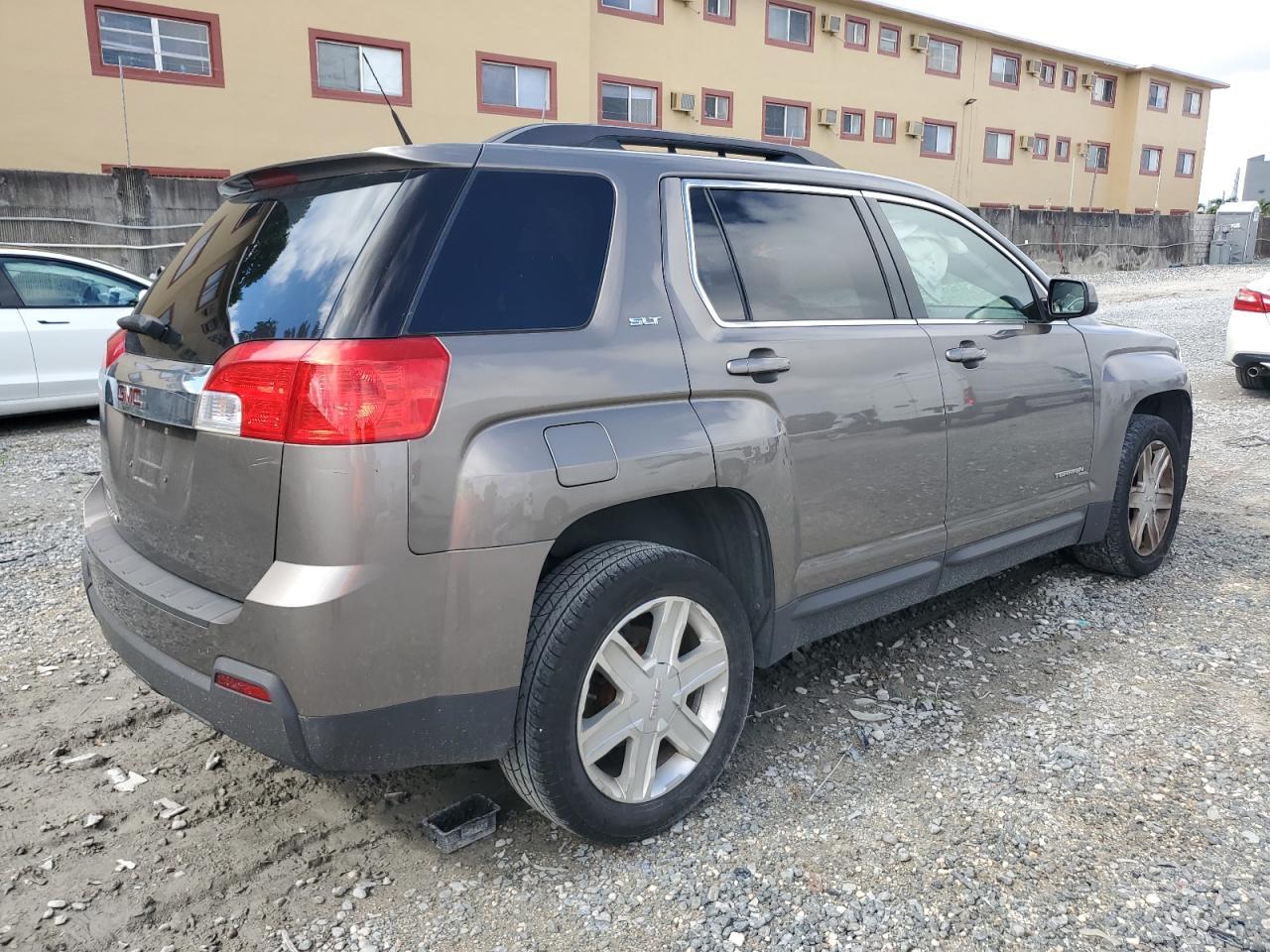 2011 GMC Terrain Slt - Image 3