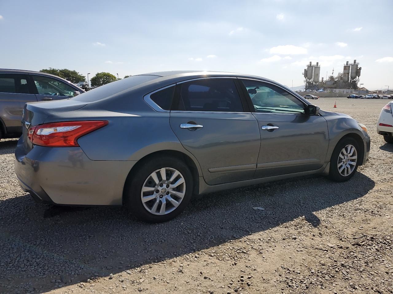 2017 Nissan Altima 2.5 - Фото 3