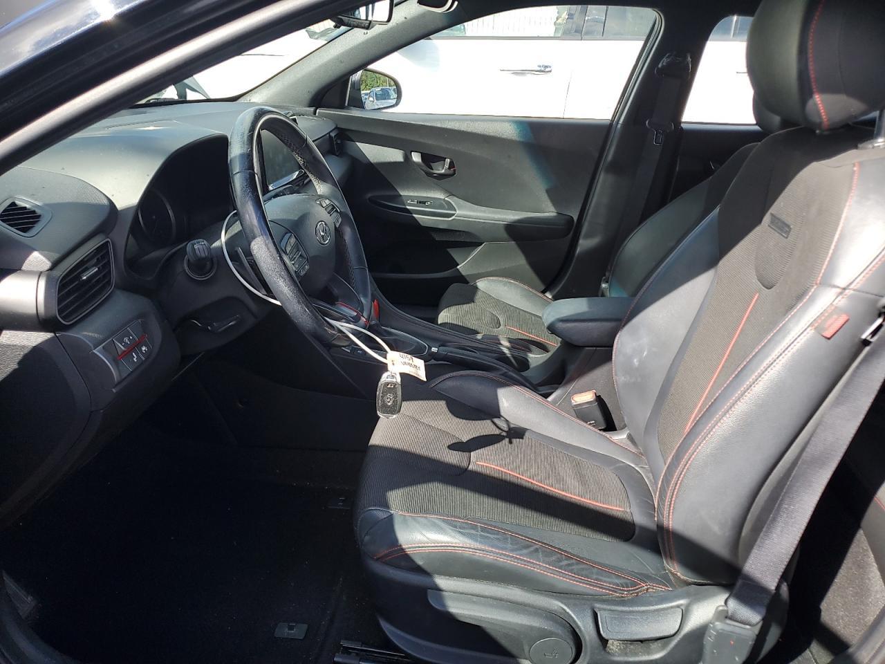 2019 Hyundai Veloster Base - Фото 7