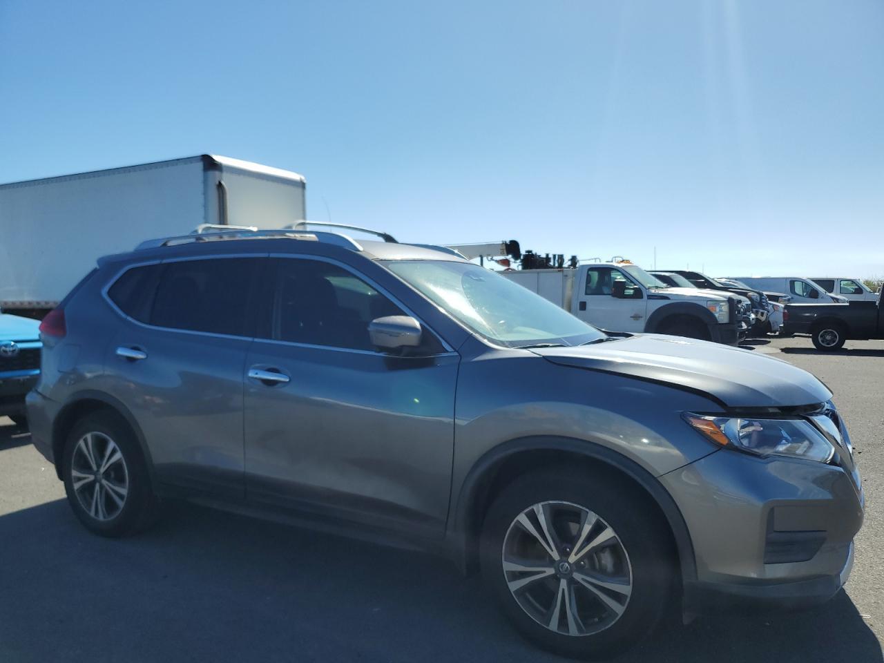2019 Nissan Rogue S - Фото 4
