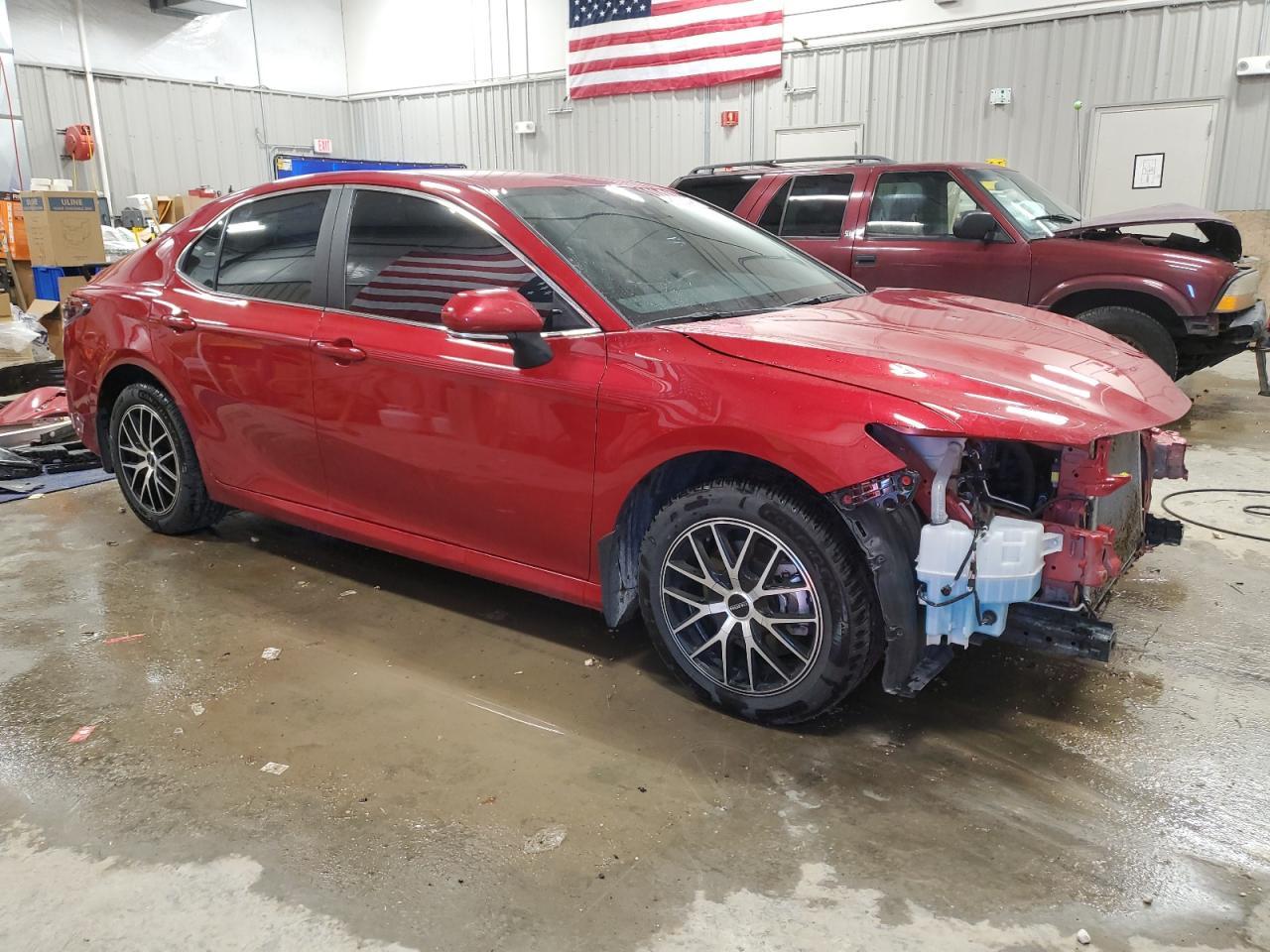 2024 Toyota Camry Le - Фото 4