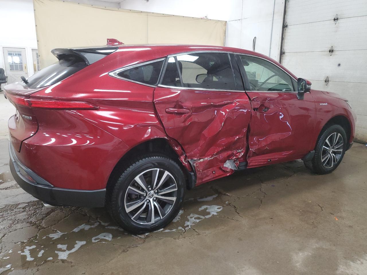 2021 Toyota Venza Le - Фото 3