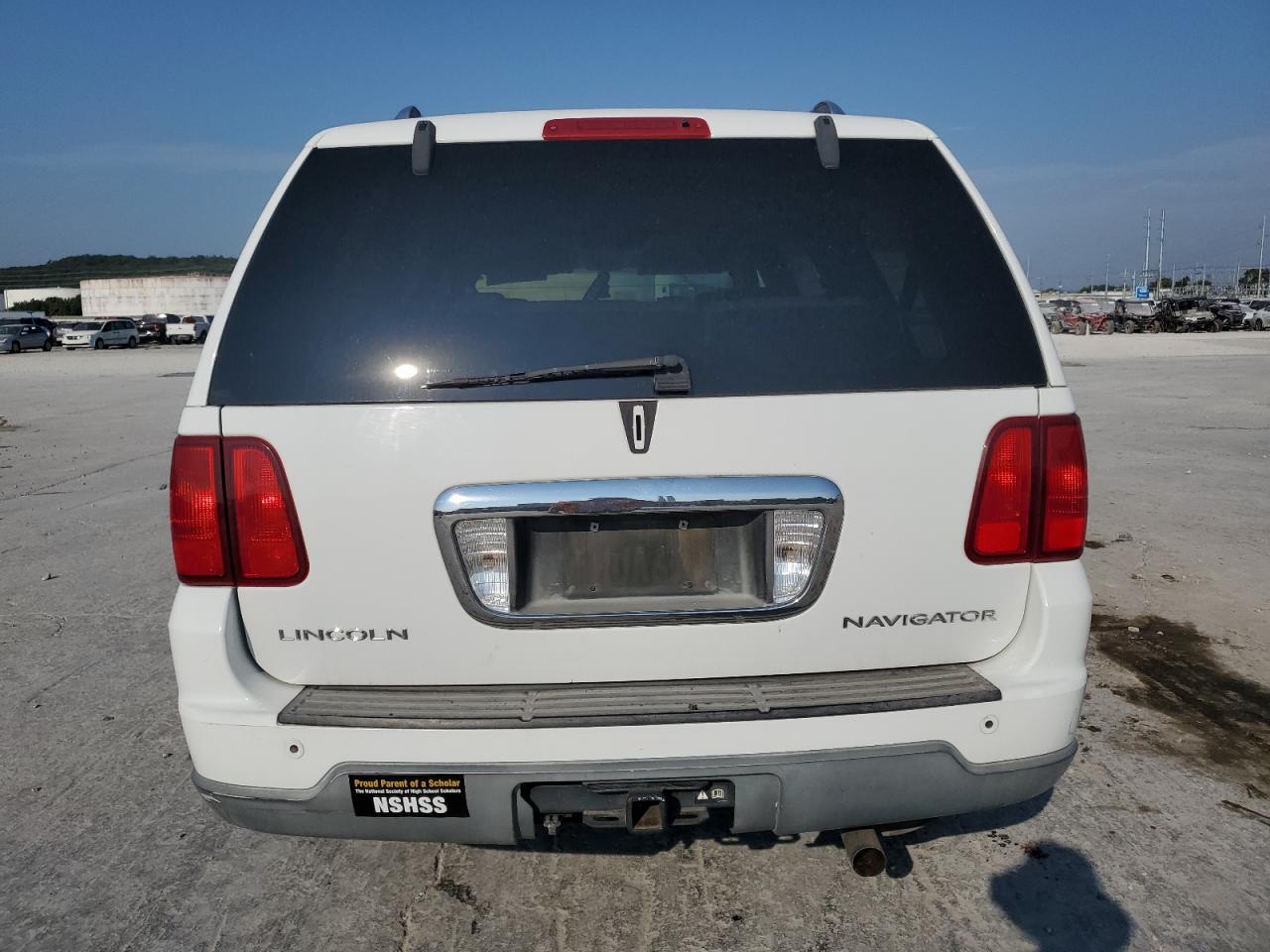 2004 Lincoln Navigator - Image 6