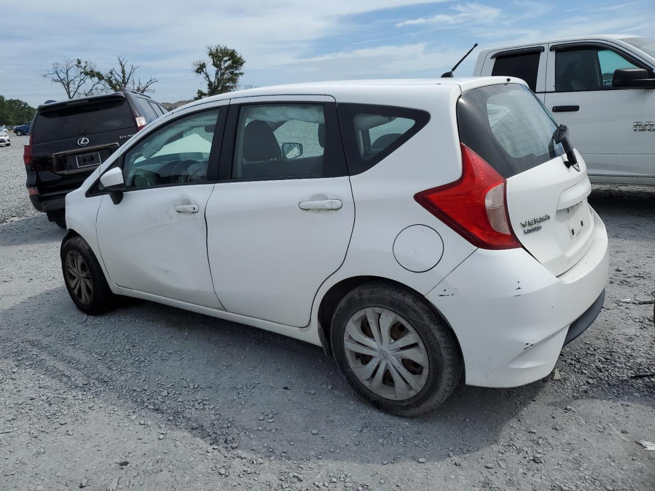 2017 Nissan Versa Note S - Фото 2