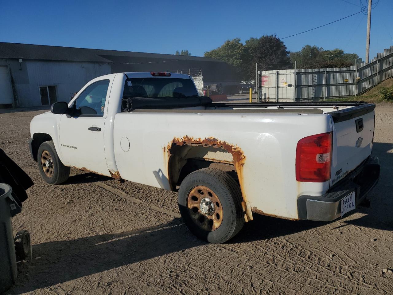 2008 Chevrolet Silverado C1500 - Image 2