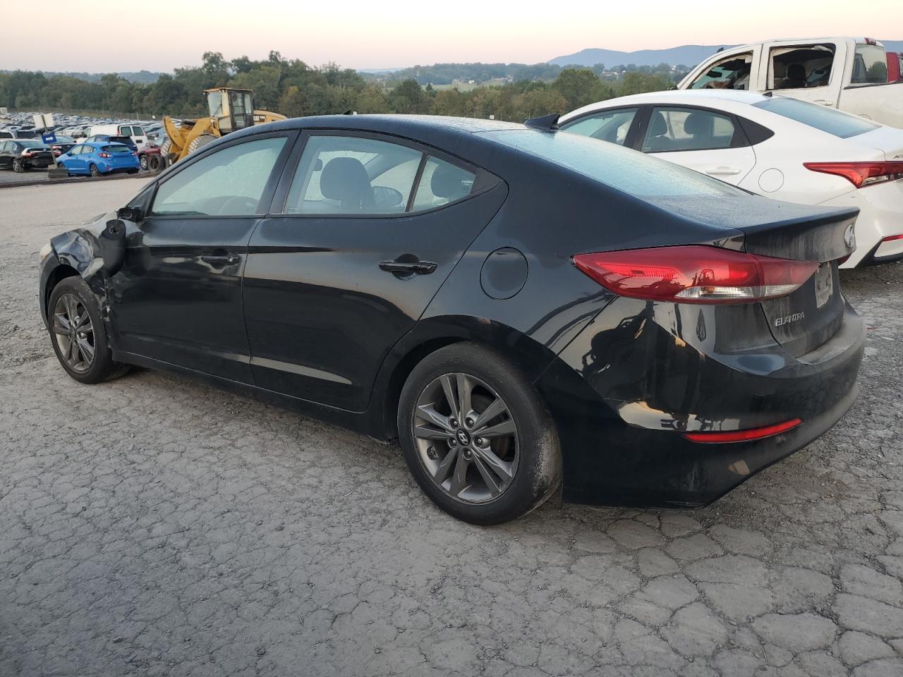 2017 Hyundai Elantra Se - Image 2