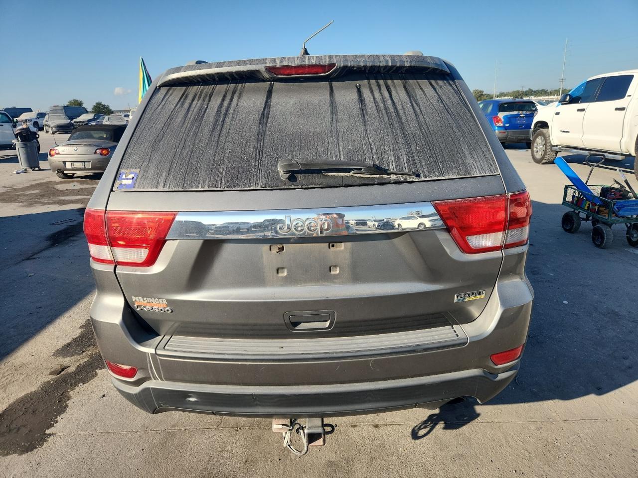 2012 Jeep Grand Cherokee Laredo - Image 6