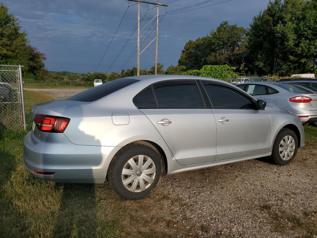 2016 Volkswagen Jetta S - Фото 4