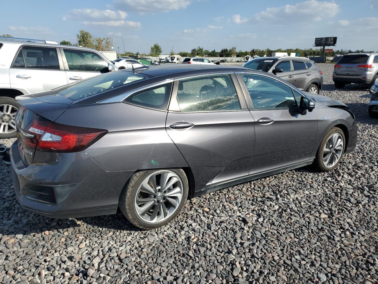 2020 Honda Clarity Touring - Image 3