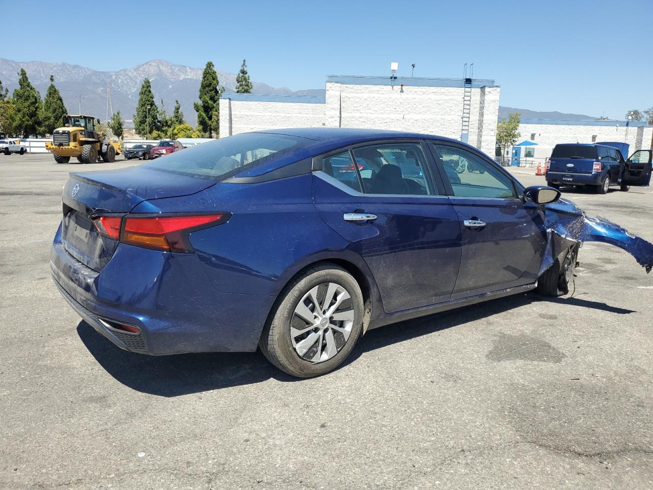 2022 Nissan Altima S - Фото 3