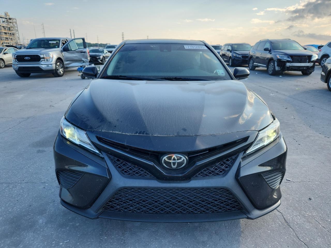 2020 Toyota Camry Se - Image 5