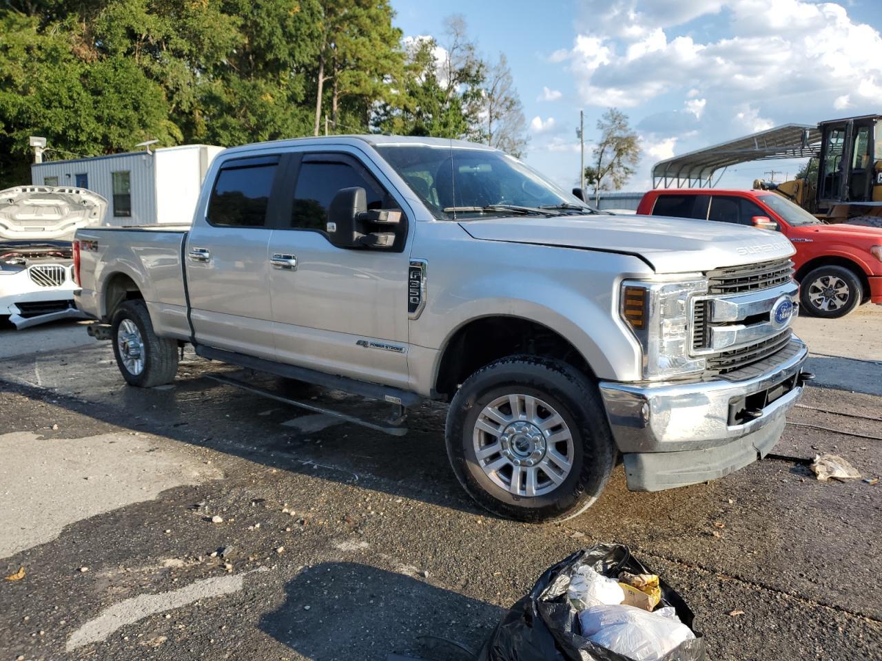 2019 Ford F350 Super Duty - Image 4