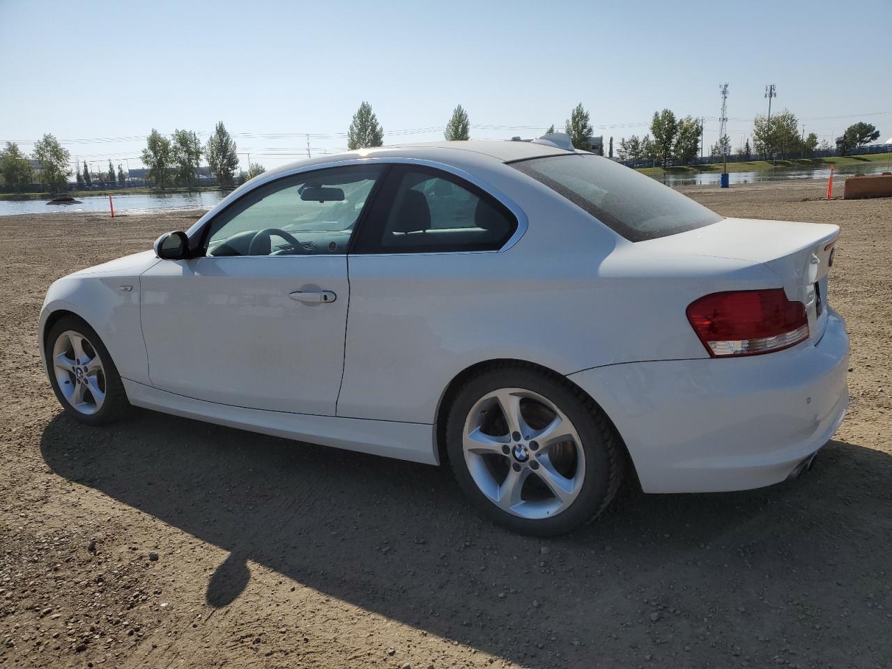 2009 BMW 128 I - Image 2