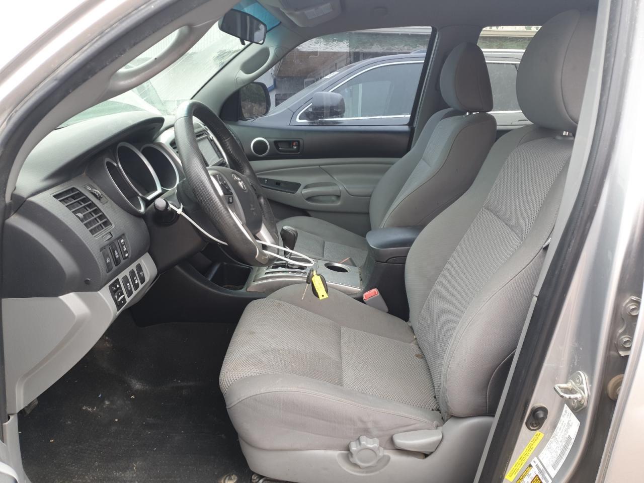2015 Toyota Tacoma Double Cab - Image 7