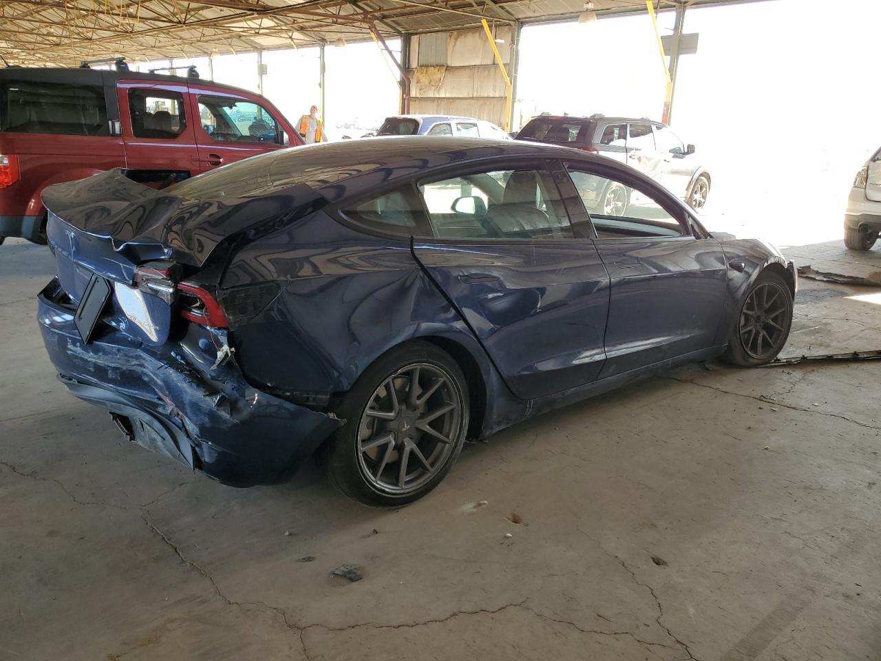2022 Tesla Model 3 - Фото 3