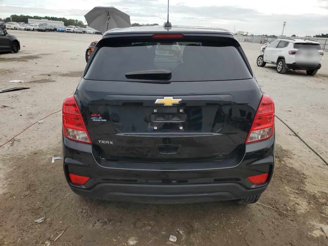 2022 Chevrolet Trax Ls - Фото 6