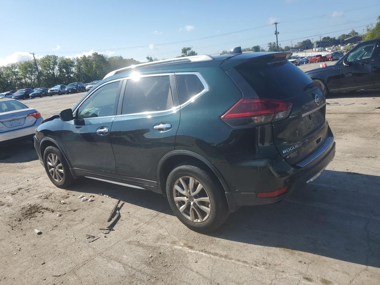 2019 Nissan Rogue S - Фото 2