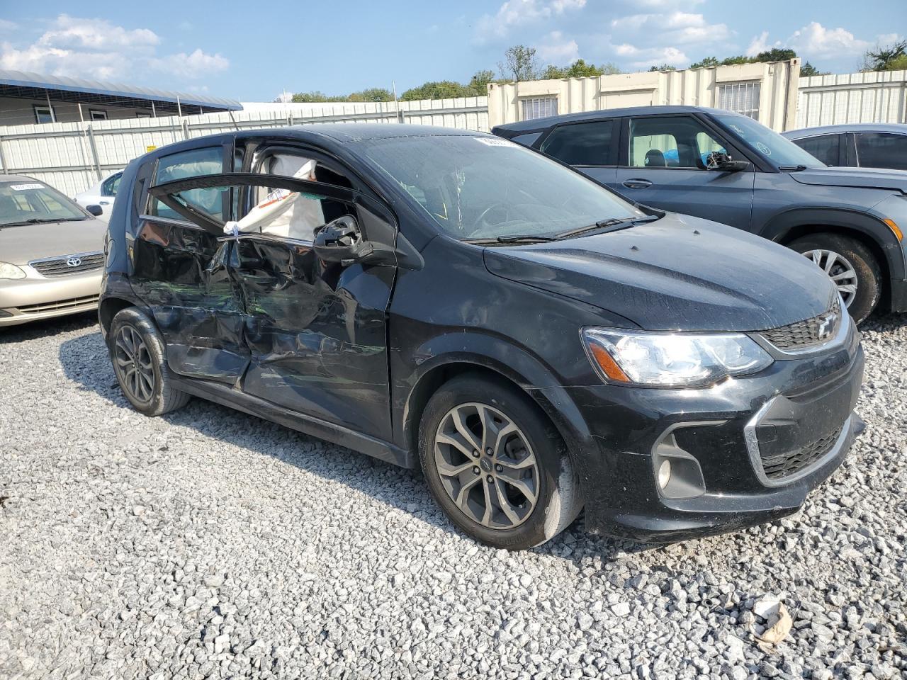2019 Chevrolet Sonic Lt - Image 4