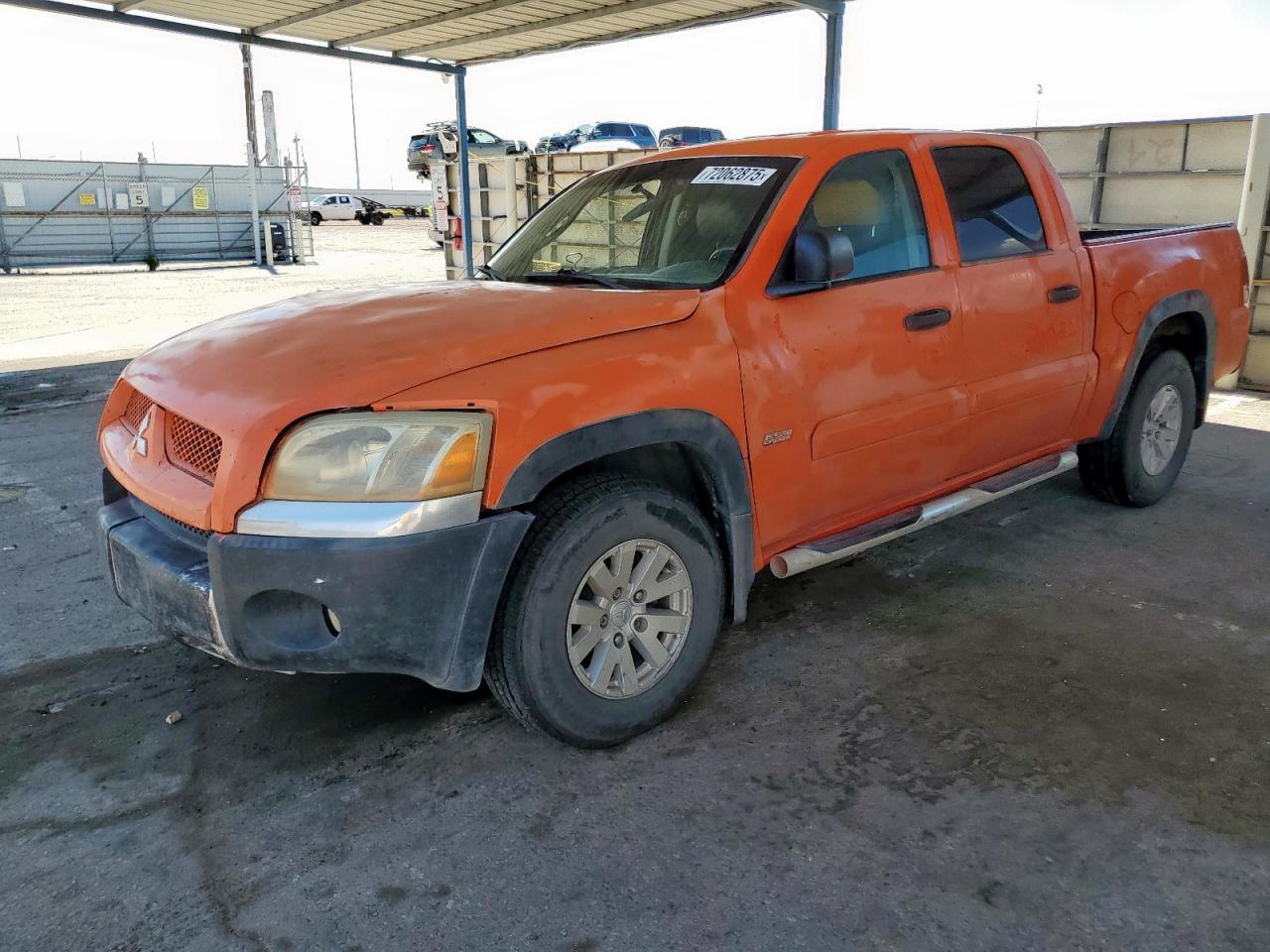 2006 Mitsubishi Raider Durocross