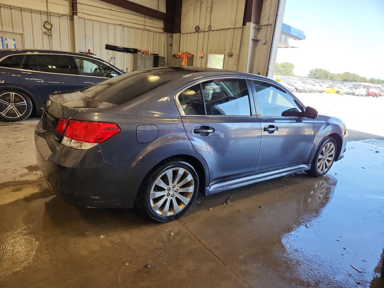 2014 Subaru Legacy 2.5I - Фото 3