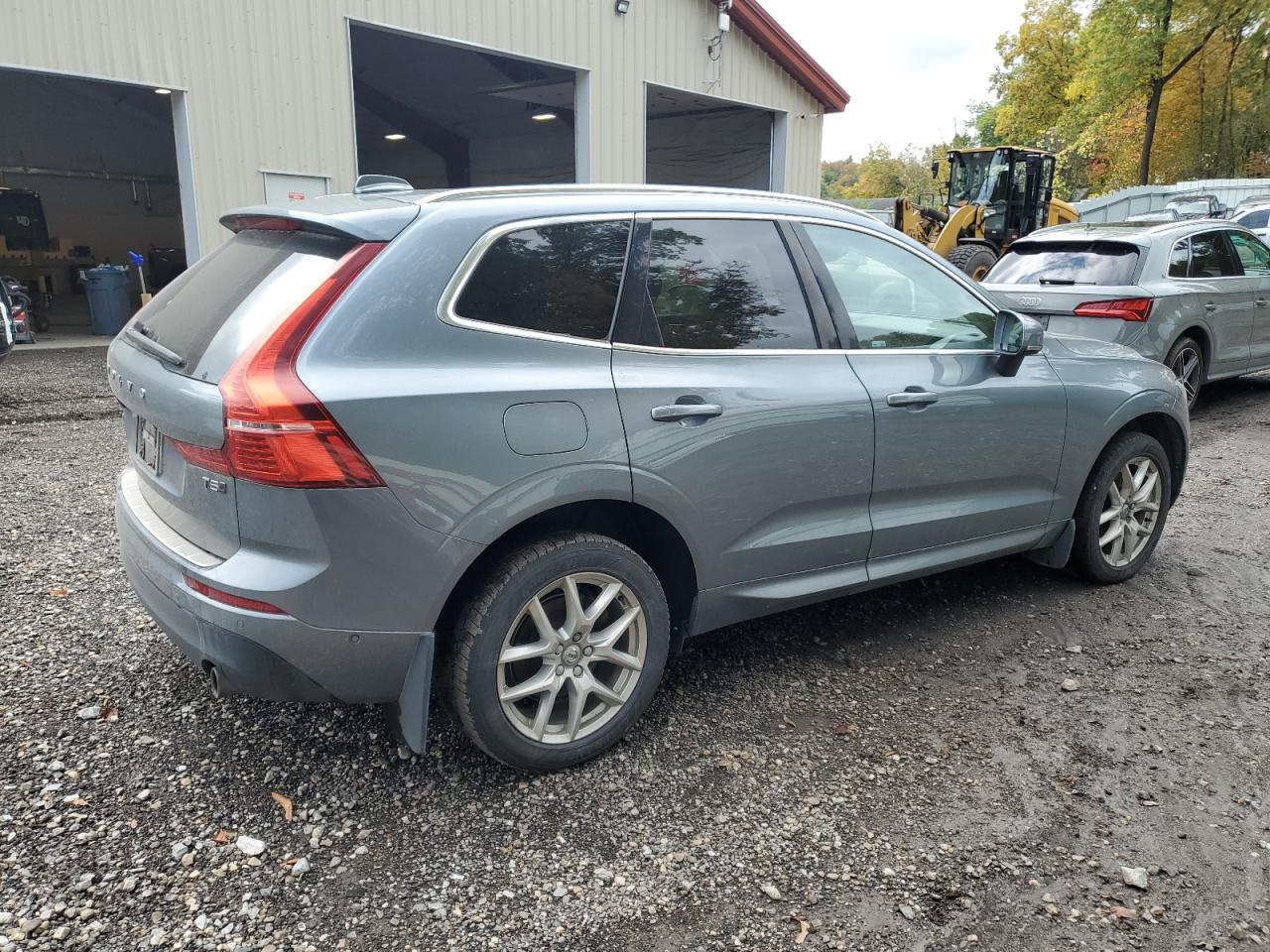 2018 Volvo Xc60 T5 Momentum - Фото 3