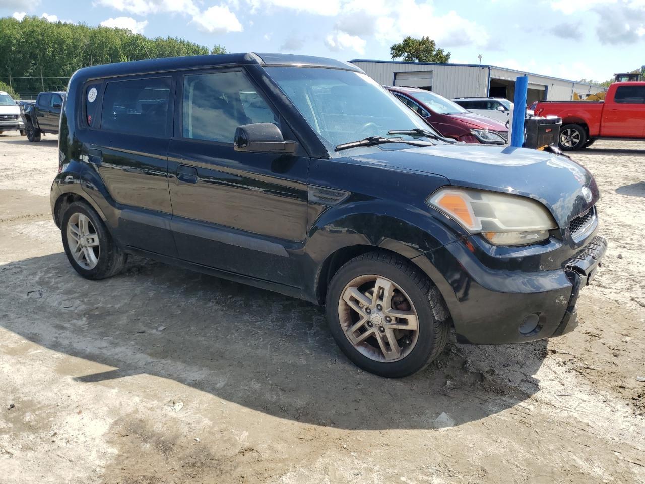 2010 Kia Soul + - Image 4
