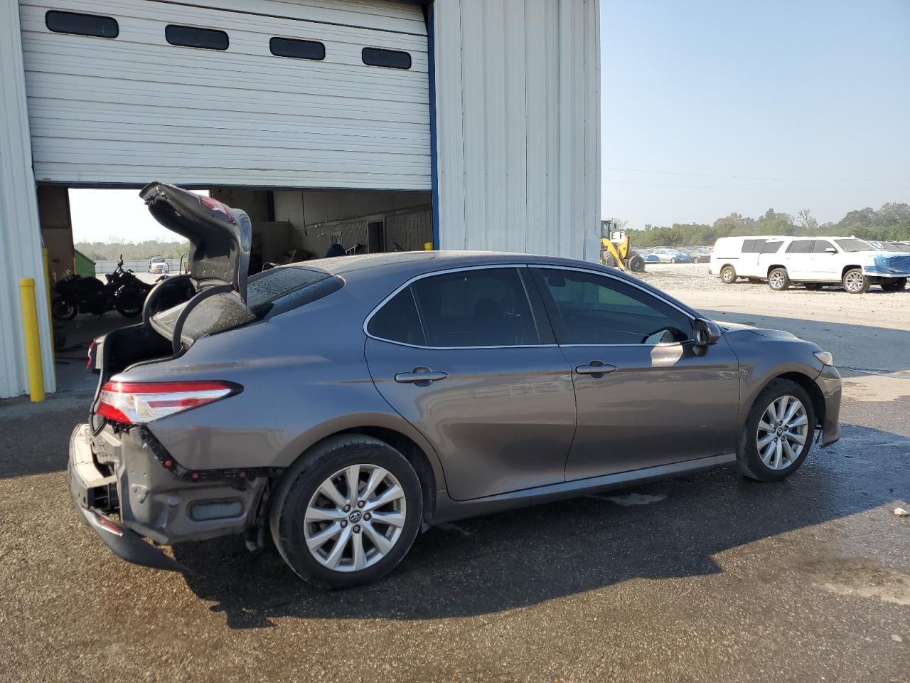 2018 Toyota Camry L - Image 3