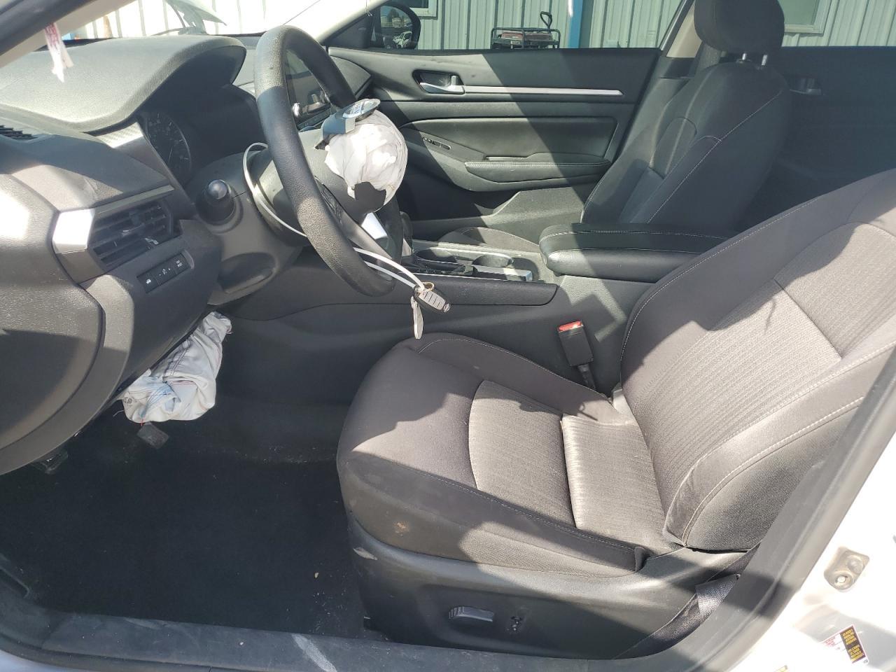 2022 Nissan Altima Sv - Image 7