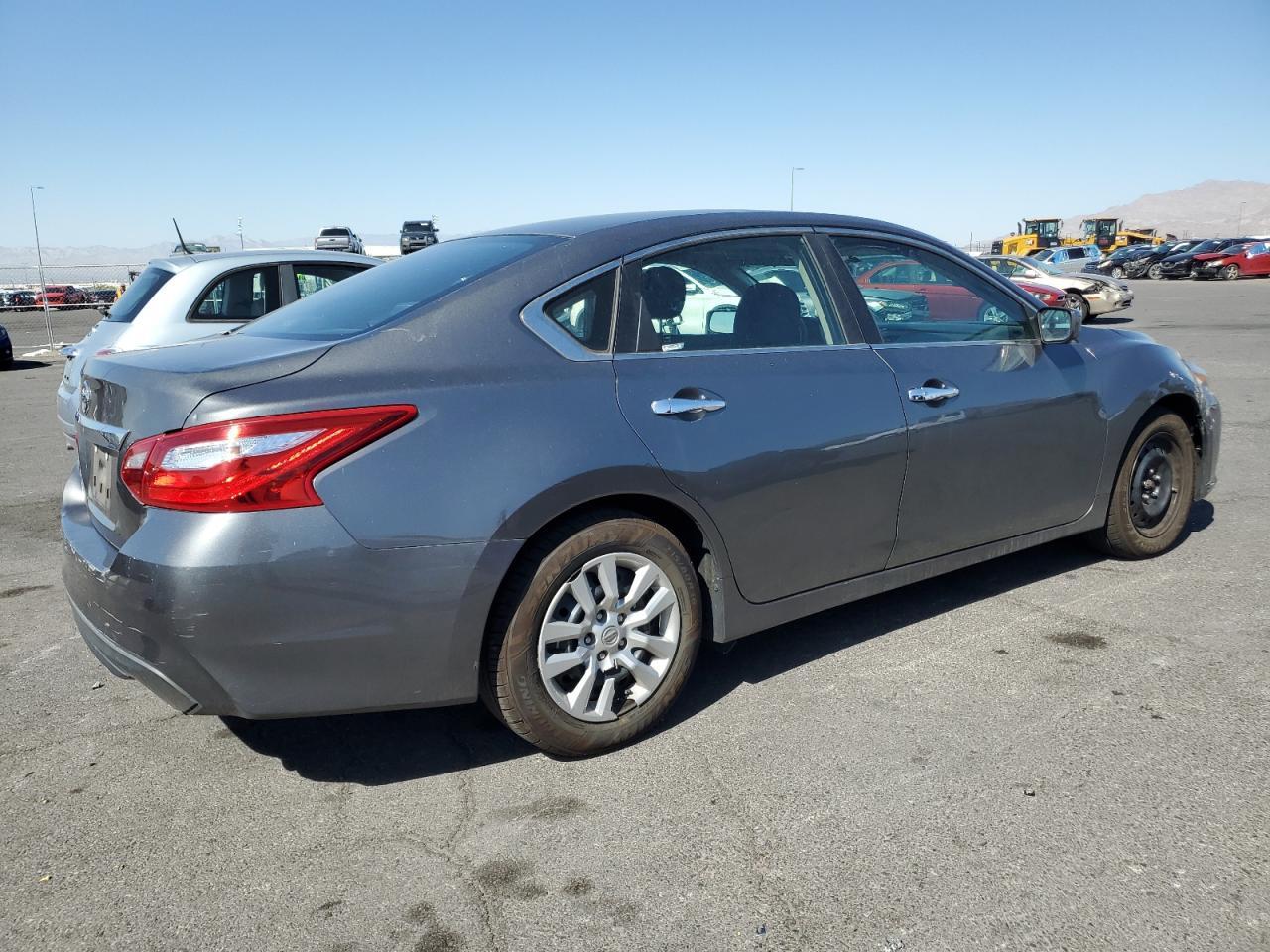 2016 Nissan Altima 2.5 - Image 3