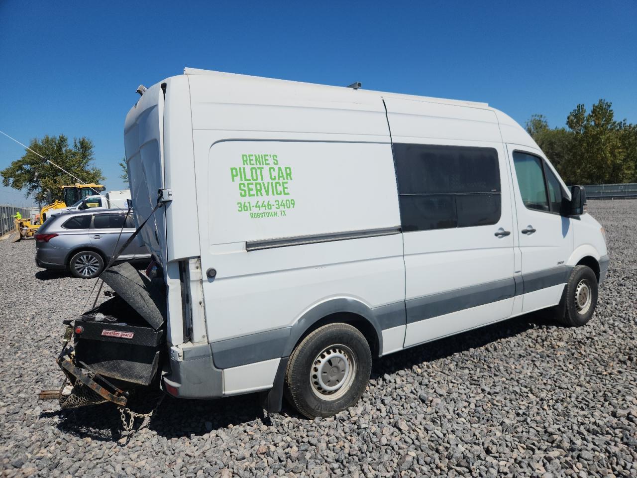2011 Mercedes-Benz Sprinter 2500 - Фото 3