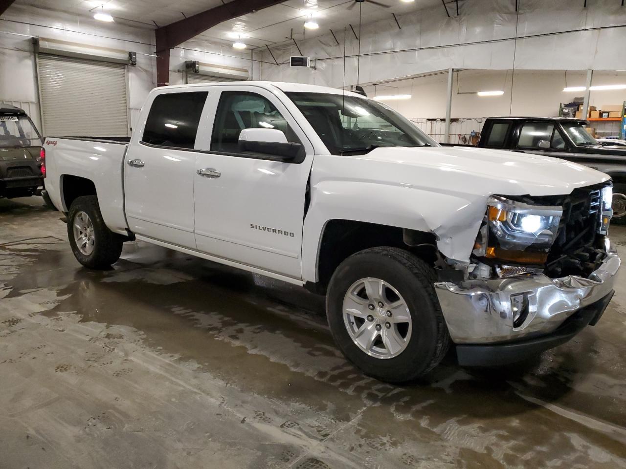 2017 Chevrolet Silverado K1500 Lt - Image 4