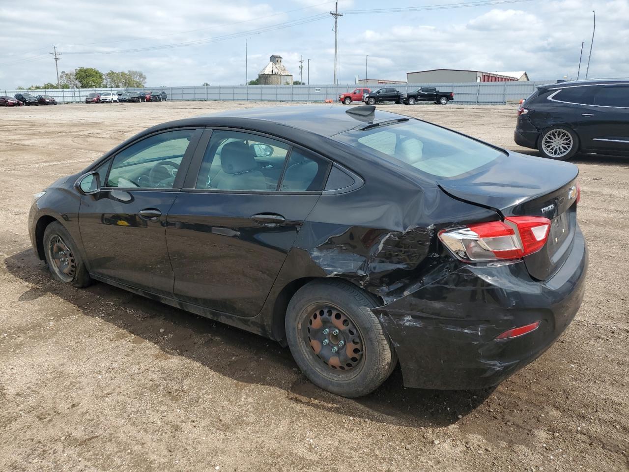 2016 Chevrolet Cruze Ls - Фото 2