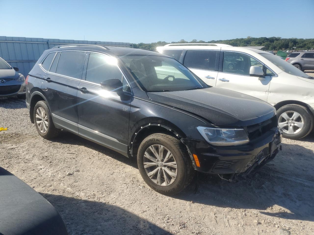 2018 Volkswagen Tiguan Se - Фото 4