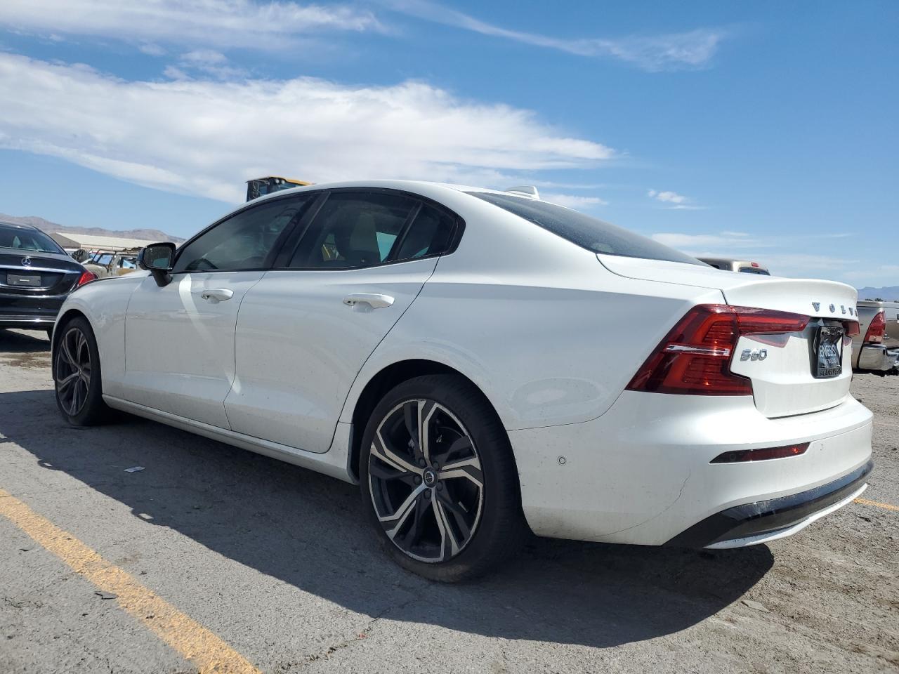 2024 Volvo S60 Plus - Фото 2