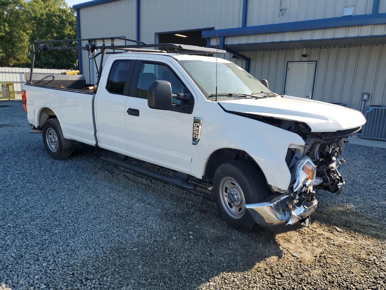 2022 Ford F250 Super Duty - Фото 4