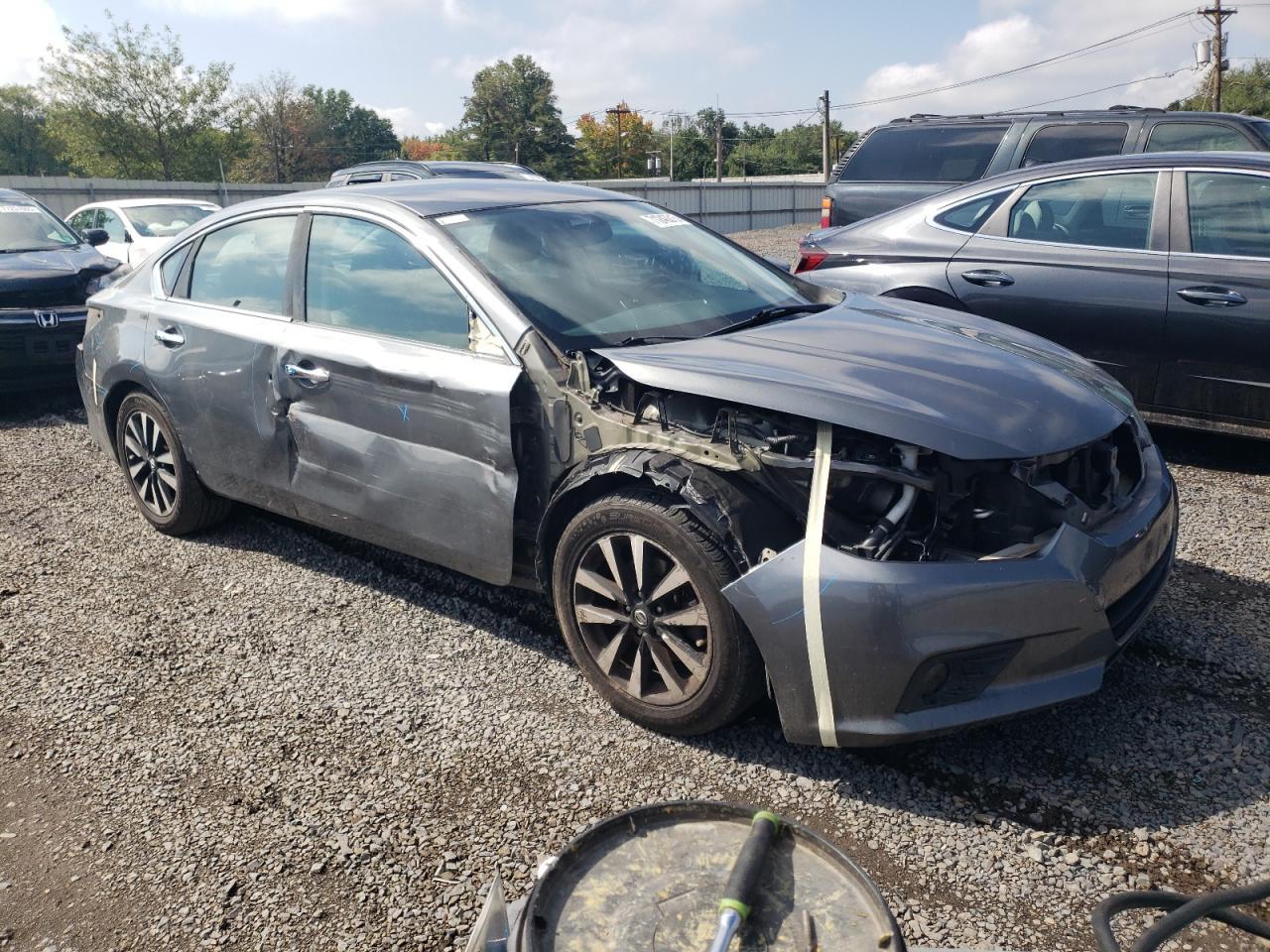 2018 Nissan Altima 2.5 - Image 4