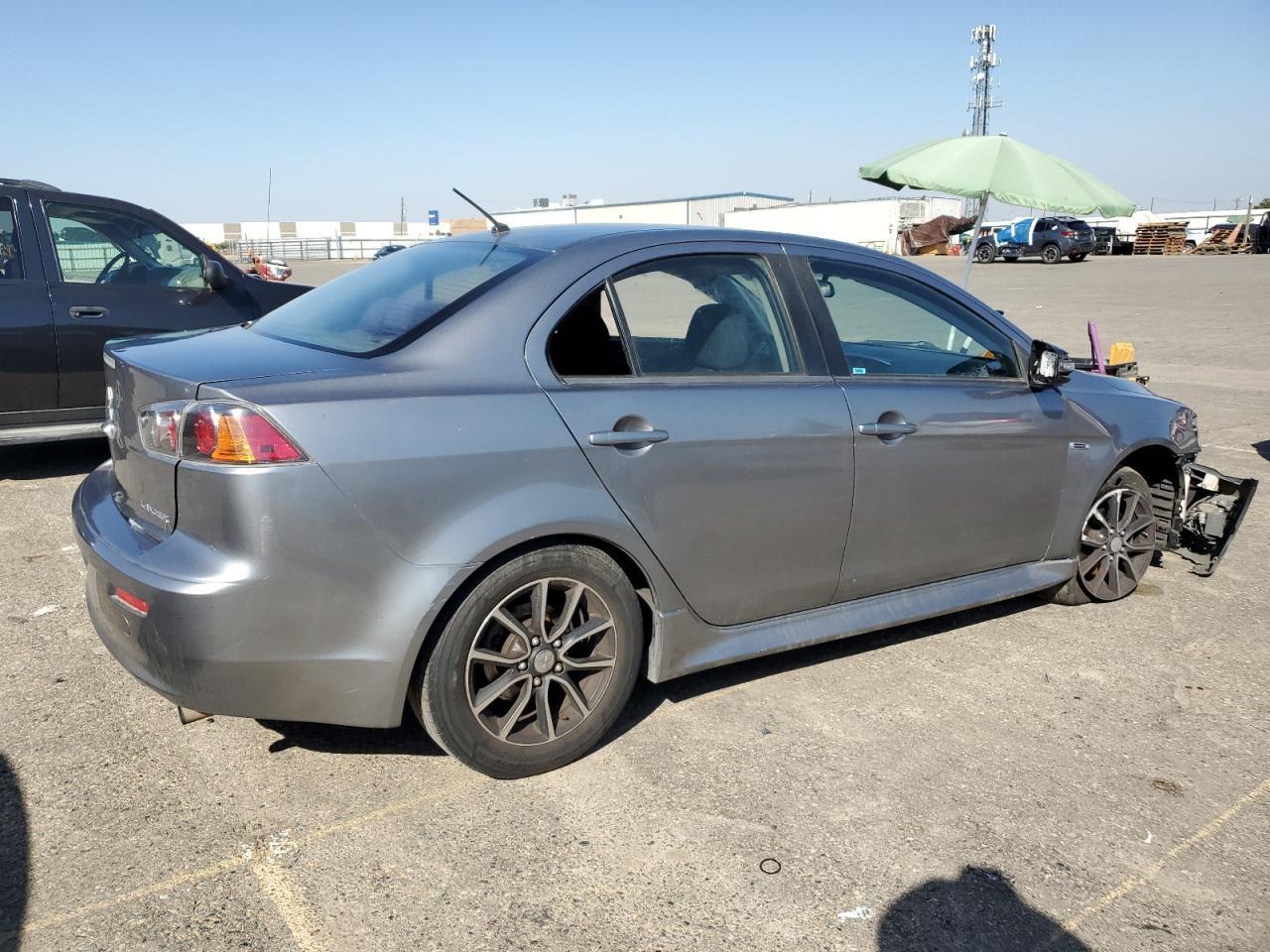 2017 Mitsubishi Lancer Es - Фото 3
