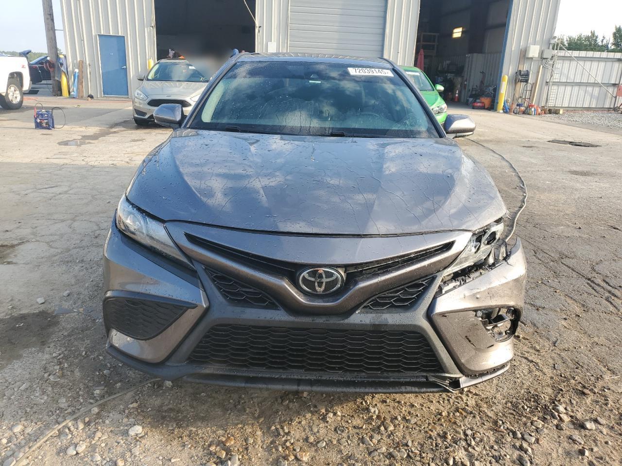 2021 Toyota Camry Se - Фото 5