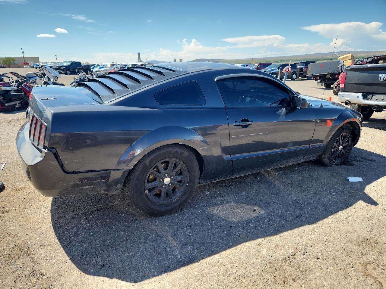 2007 Ford Mustang - Image 3