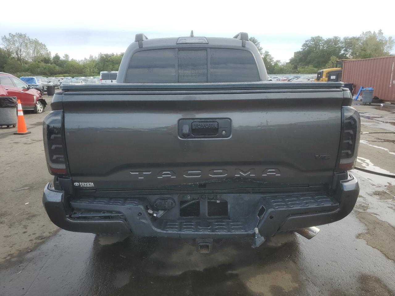 2016 Toyota Tacoma Double Cab - Image 6