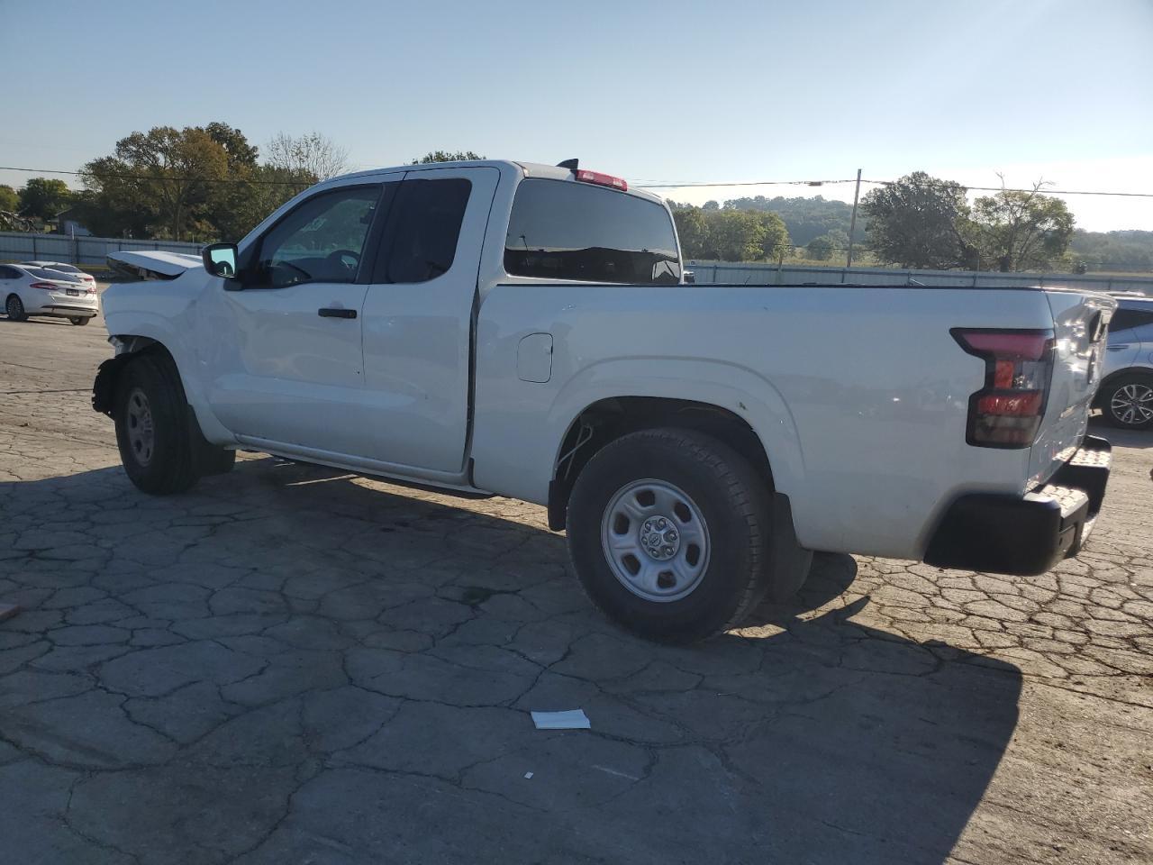 2025 Nissan Frontier S - Фото 2