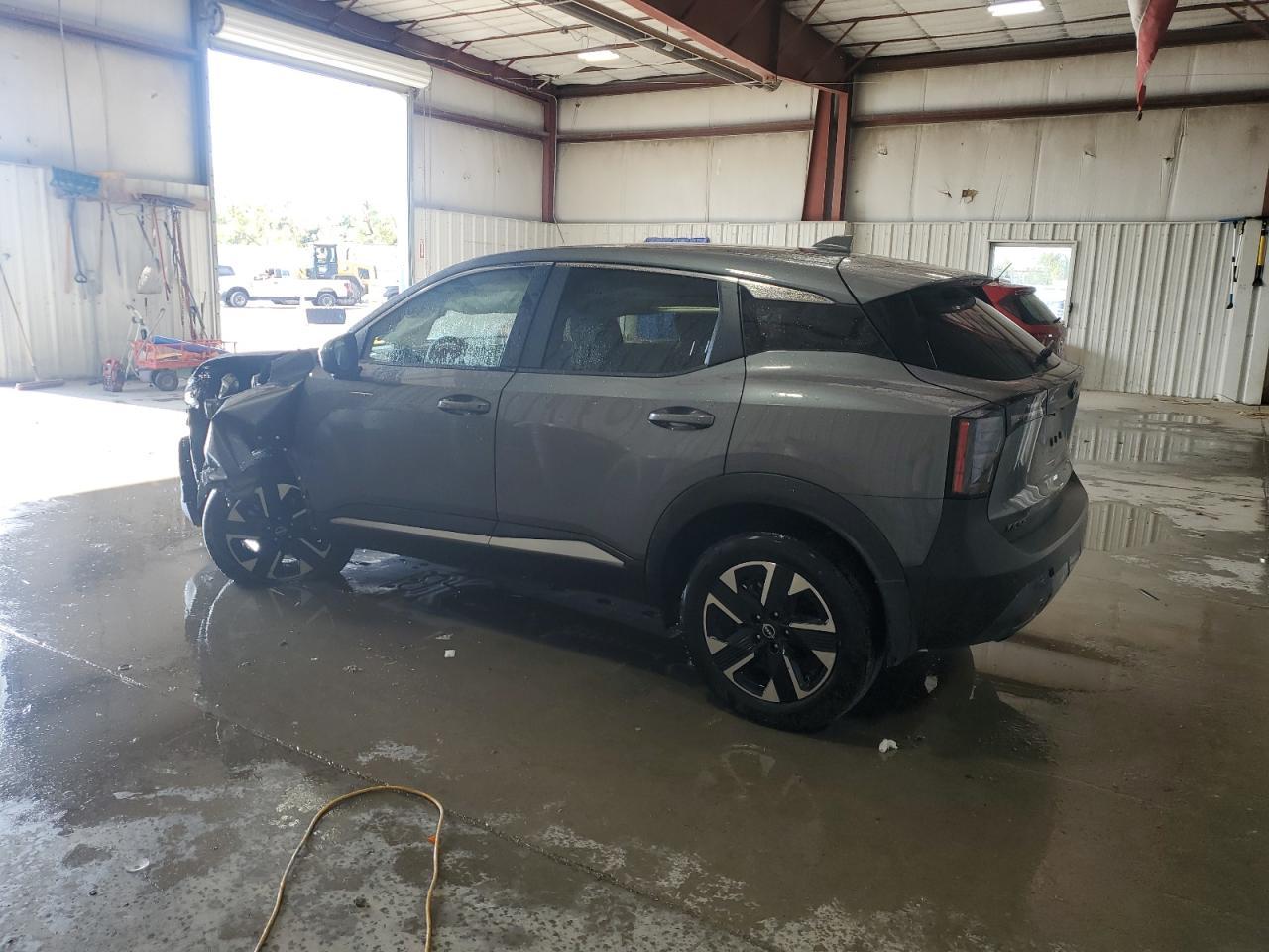 2025 Nissan Kicks Sv - Image 2