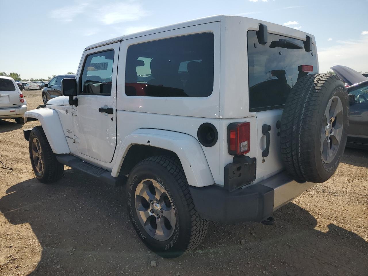 2017 Jeep Wrangler Sahara - Фото 2