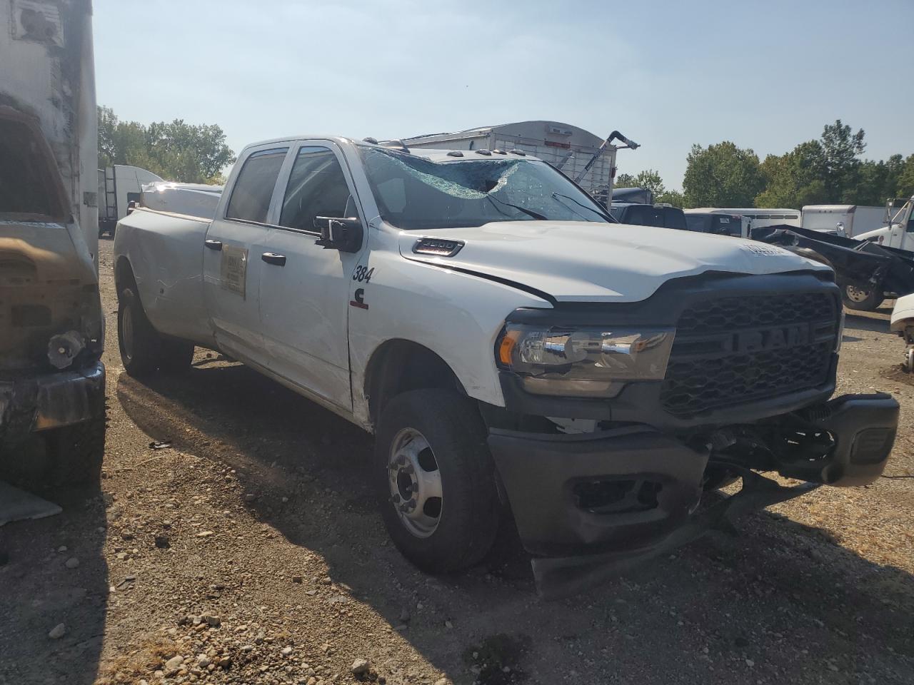 2024 Ram 3500 Tradesman - Фото 4